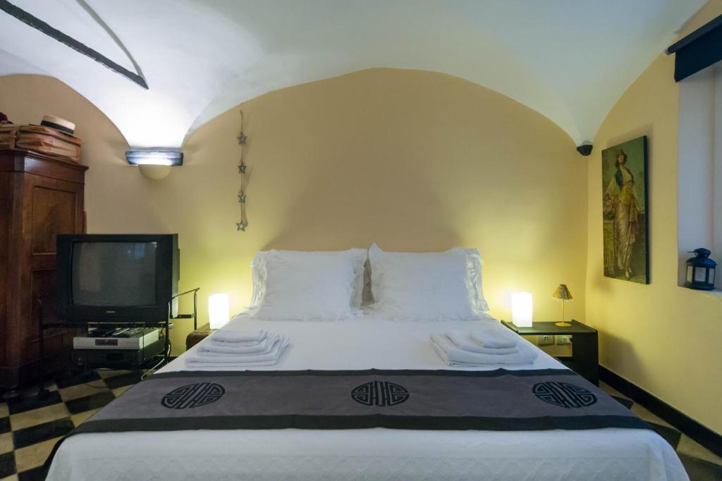 F&M HOME DOWNTOWN room 1